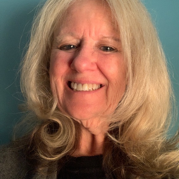 Meet your Posher, Terrie - Picture 1 of 2